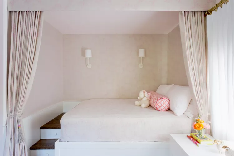 Sweet and Simple Alcove Bed