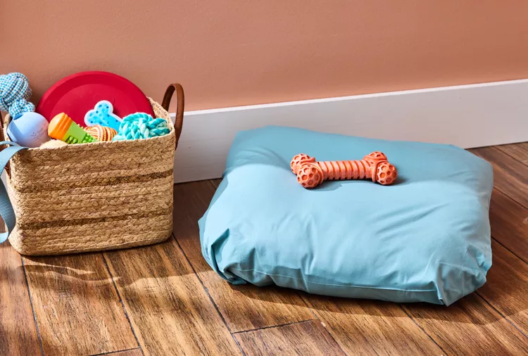 DIY a Dog Bed Cover