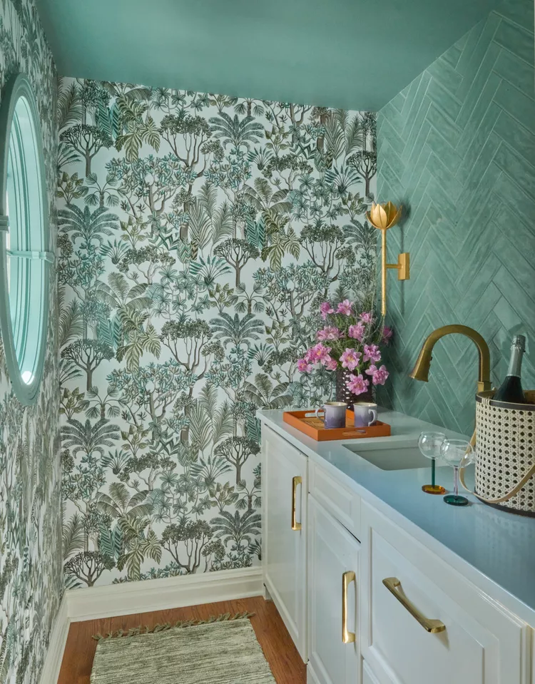 Install Sleek Hardware