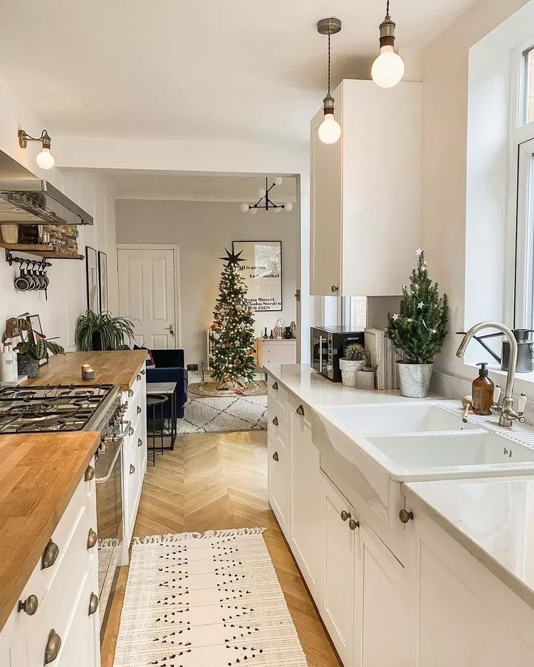 Minimalistic Fixtures