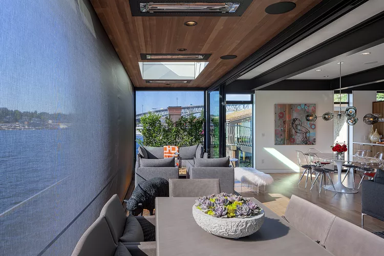 Install a Removable Screen