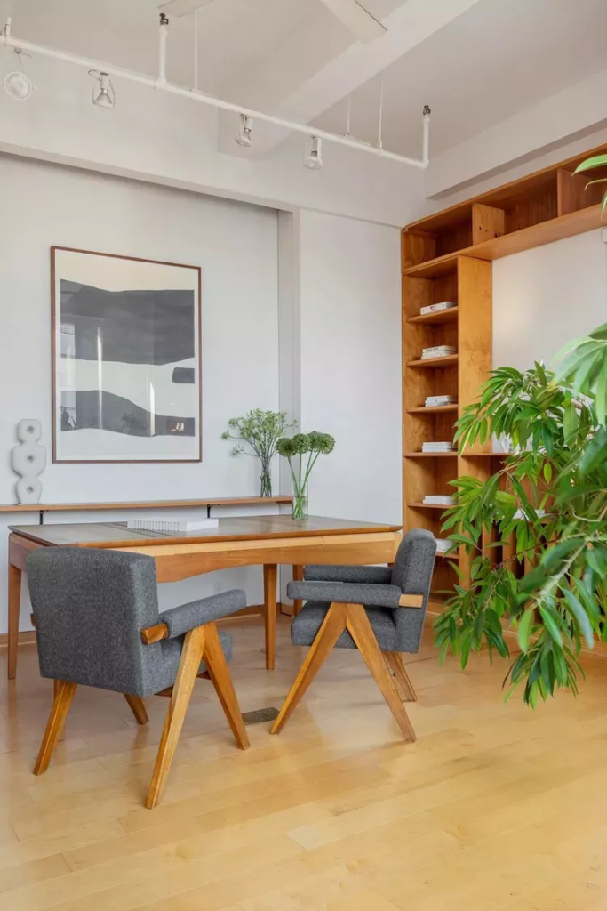 Display Plants Right by Your Desk