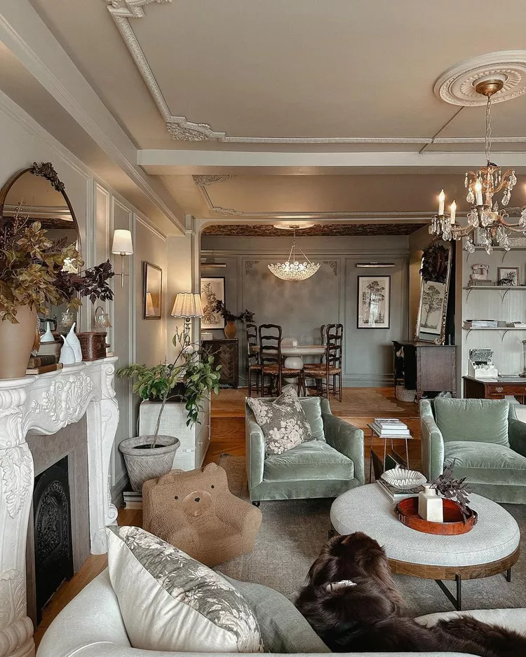 DIY Ornate Molding on Ceiling