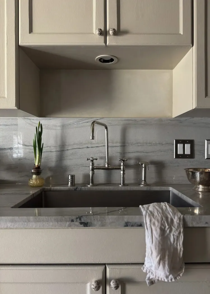 Veined Quartz in Gray or Taupe