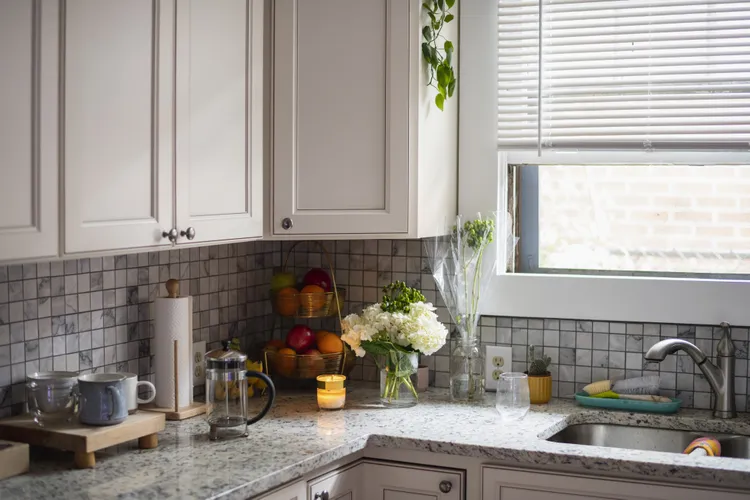 Speckled Granites in Beige, Brown, Black, and White