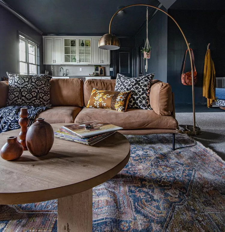 Monochromatic Ceiling