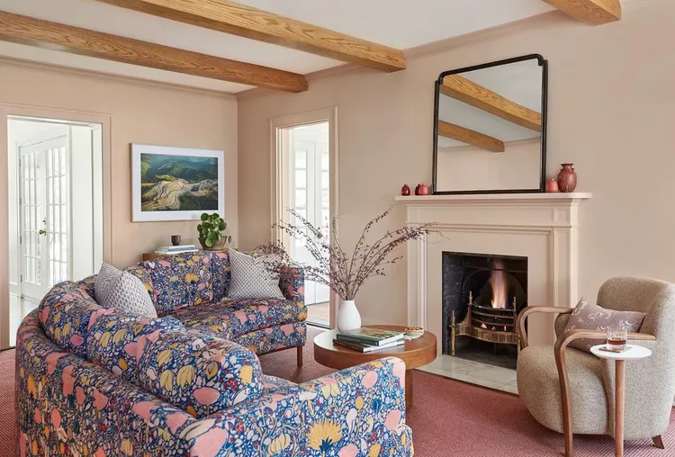Minimal Wooden Beams on Ceiling