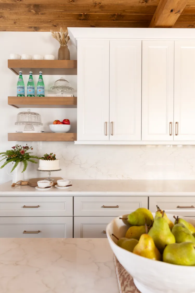 Avoid Holiday-Specific Decor and Go Natural