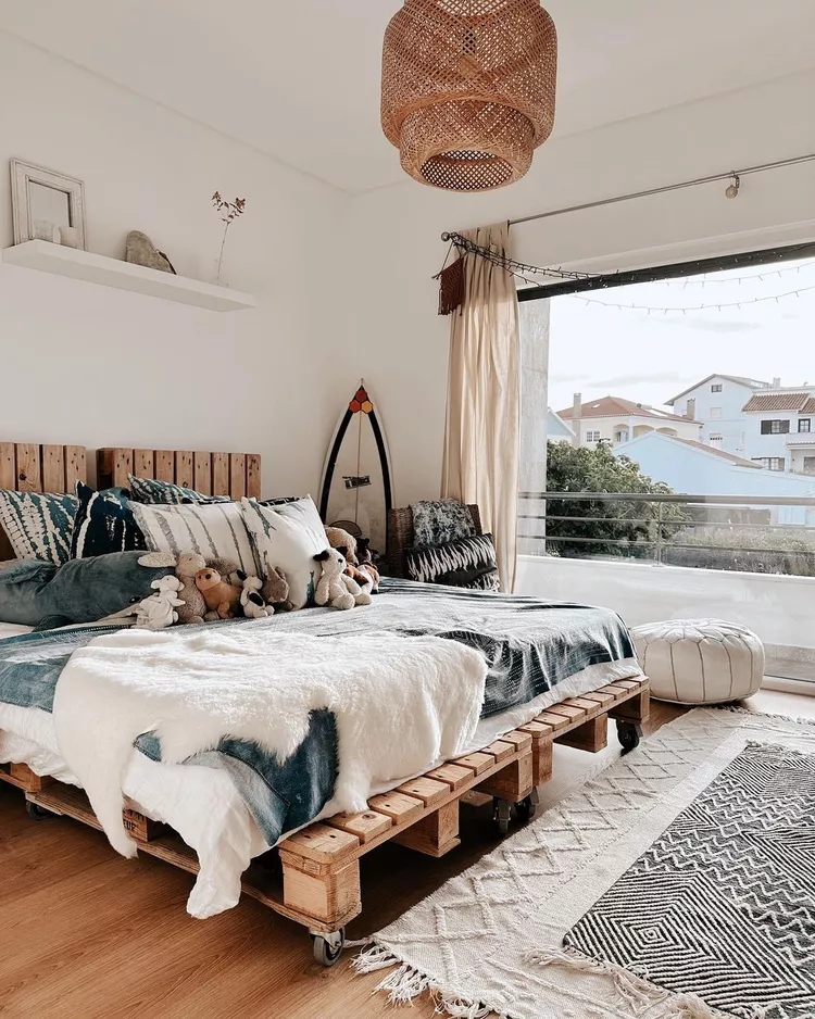 Beach-Inspired Bedroom
