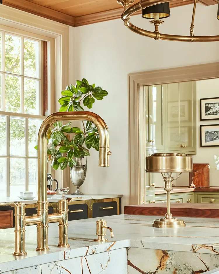 Farrow & Ball Pointing