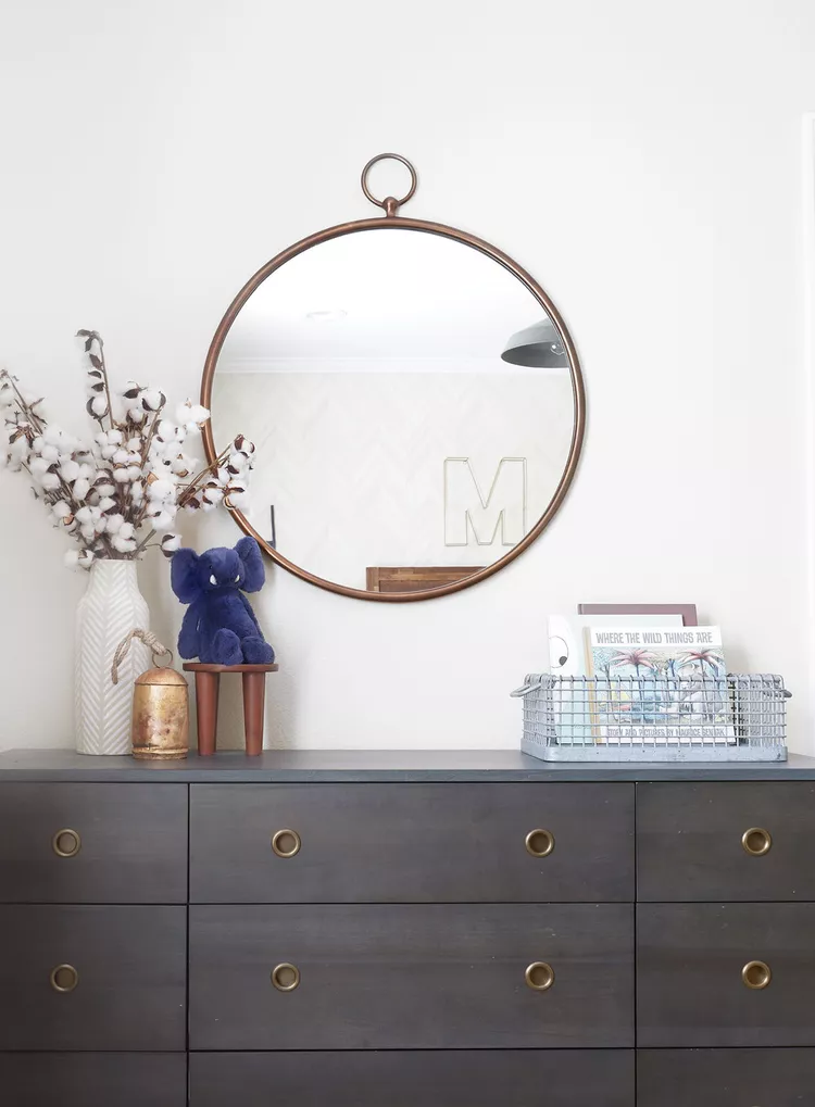 A Mix of Grown-Up and Kidlike Details