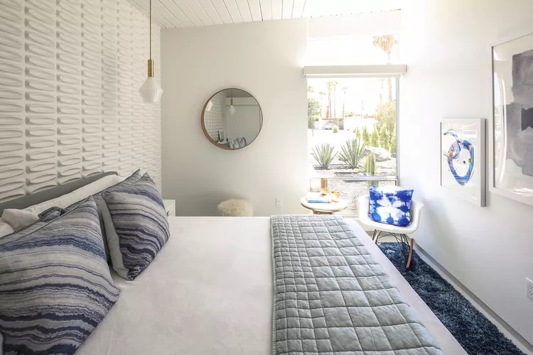 Center Bed on a Side Wall