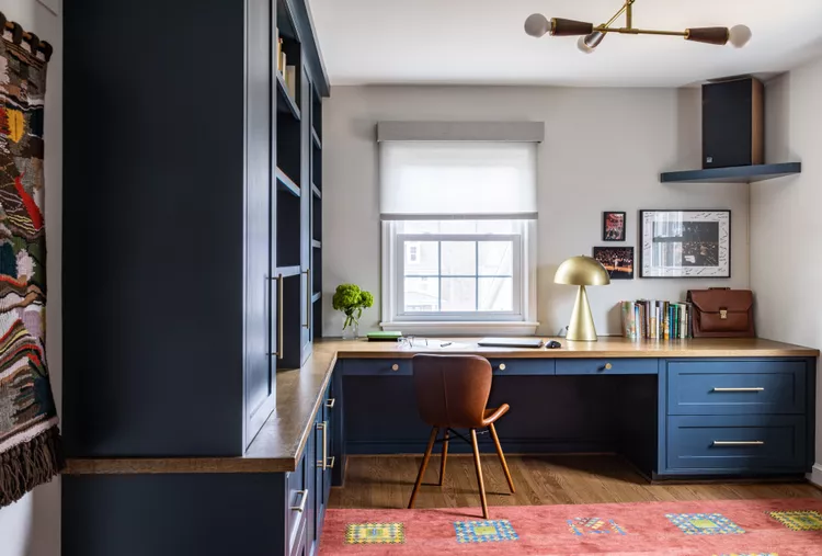 Large L-Shaped Built-In