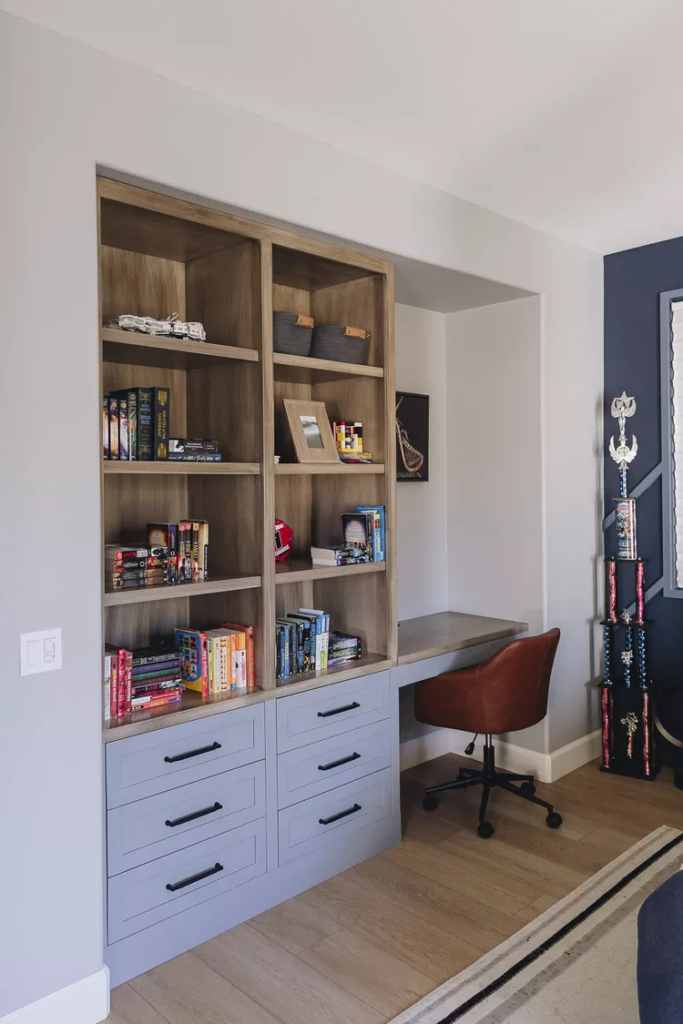 Clever Alcove Built-In