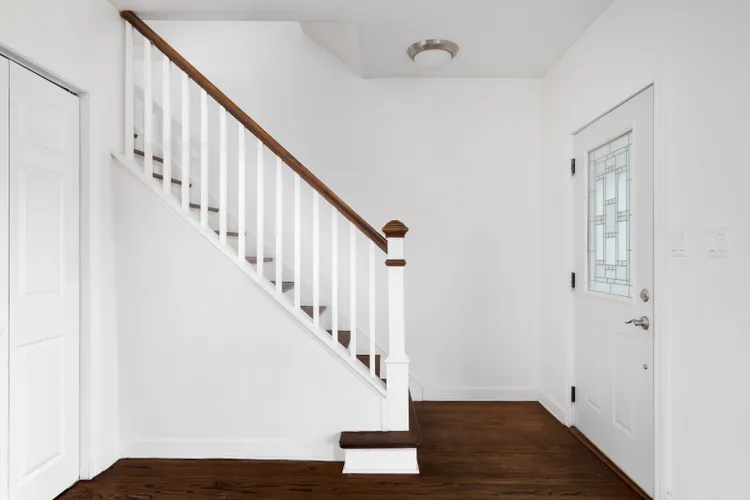 Under-Styling the Entryway