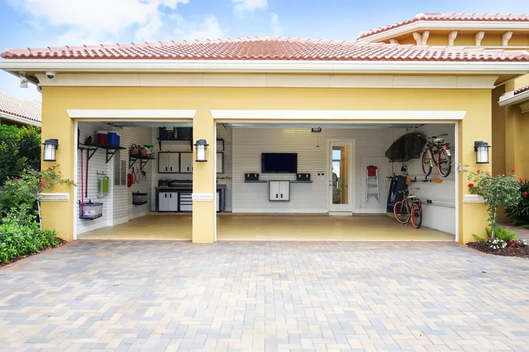 Attached Garage